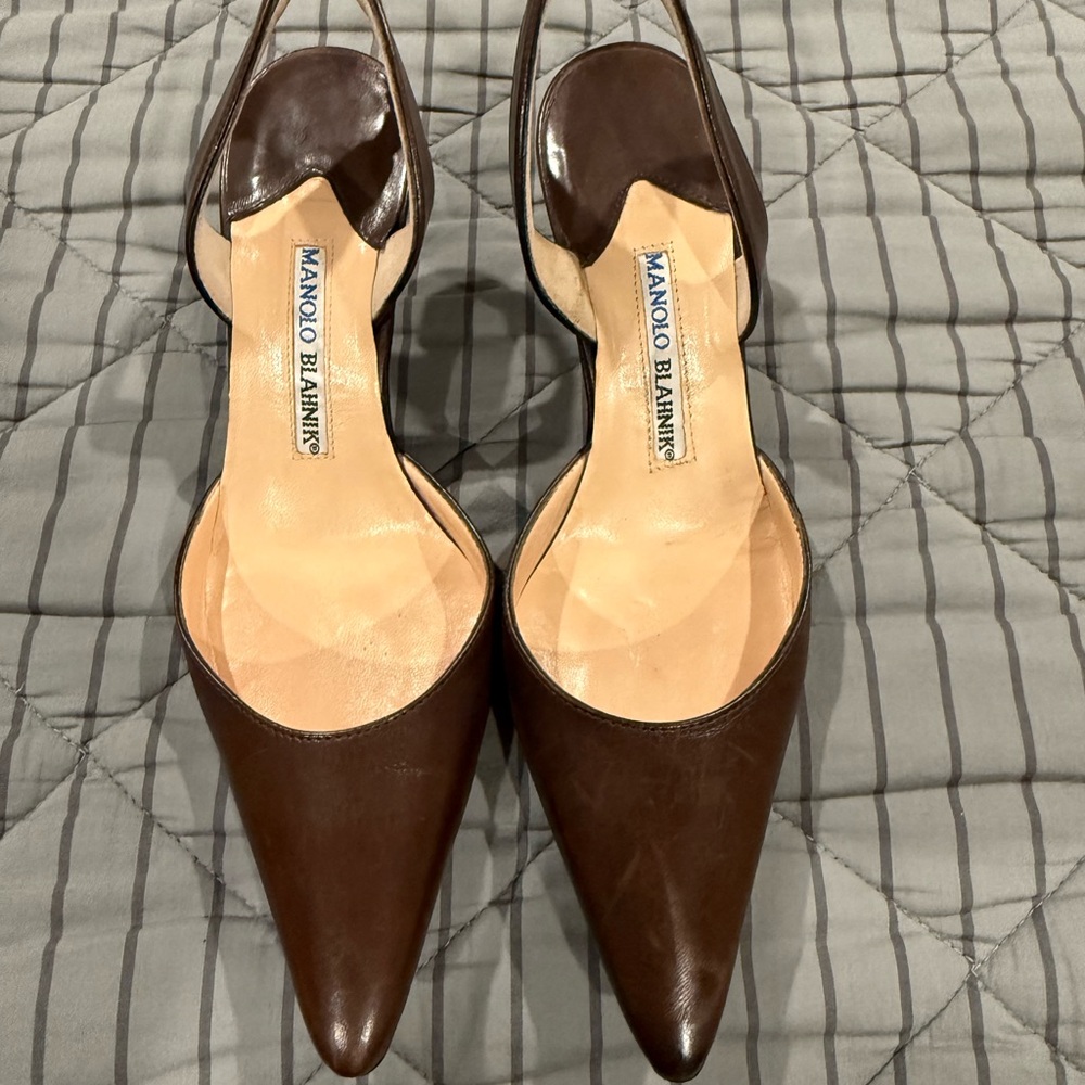 Manolo Blahnik Brown Heels Elegant Design